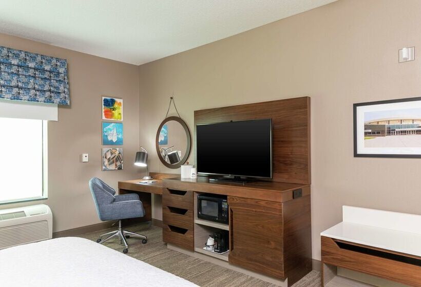 Hampton Inn & Suites Marshalltown