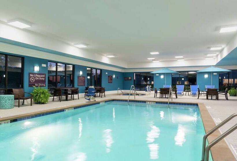 Hampton Inn & Suites Marshalltown