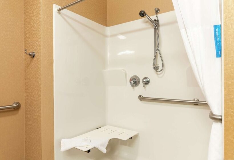 Hampton Inn & Suites Marshalltown