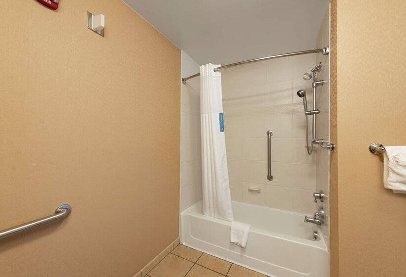 Hampton Inn & Suites Marshalltown