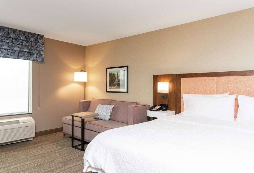 Hampton Inn & Suites Marshalltown