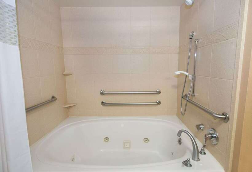 Hampton Inn Suites Scottsboro