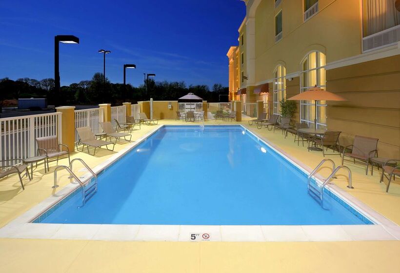 Hampton Inn Suites Scottsboro