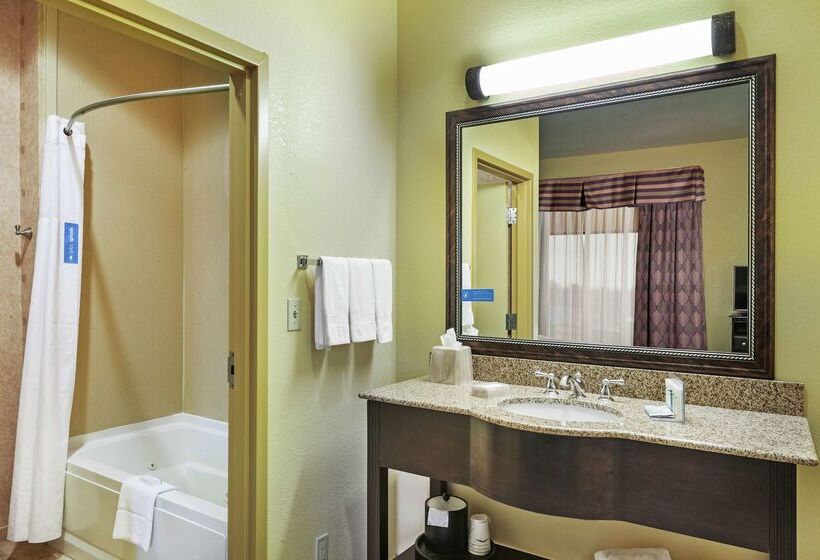 Hampton Inn & Suites Tulsa North/owasso