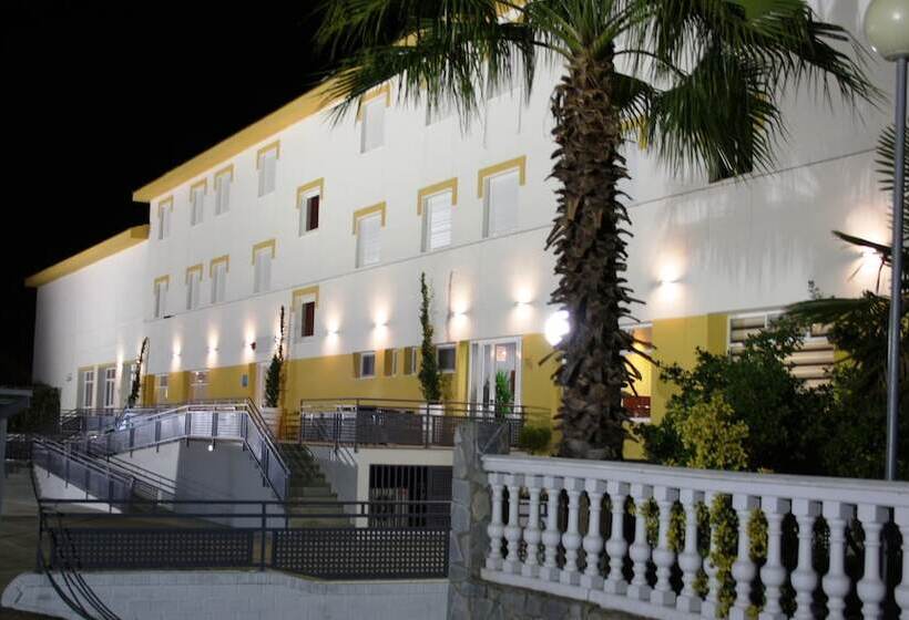 ホテル Acosta Ciudad De La Música