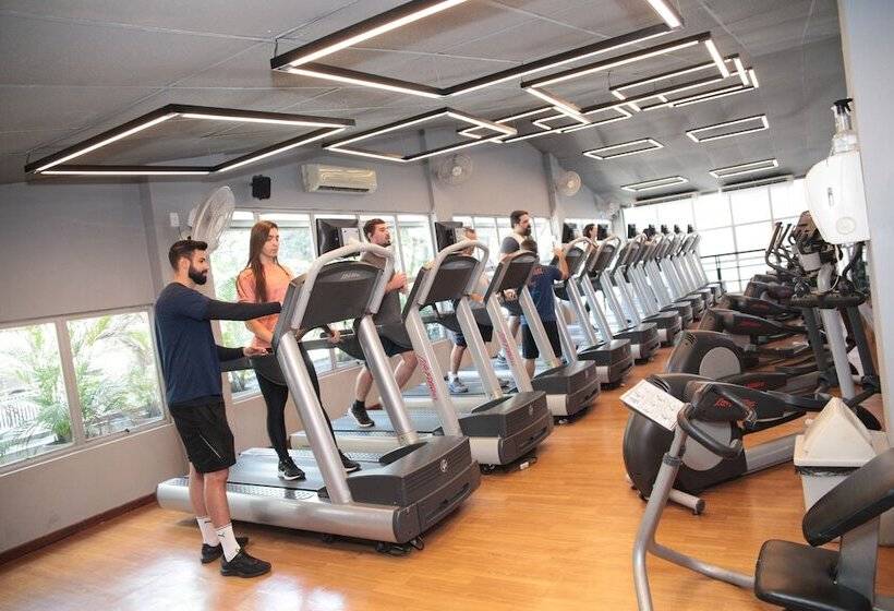 Отель Alameda Vitoria