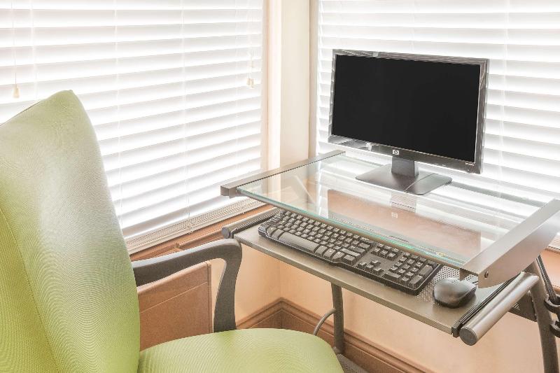 فندق America Best Value Inn Kosciusko