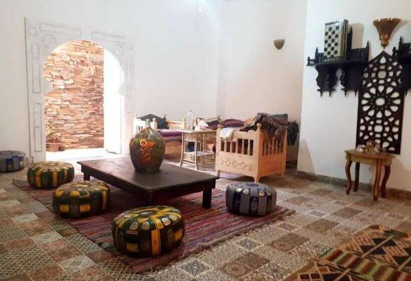 هتل Arabian Nights Hostel