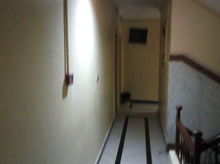 هتل Arabian Nights Hostel