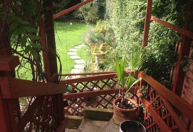 Отель Avonpark House