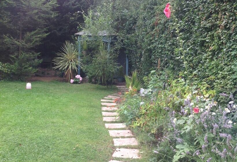 Отель Avonpark House