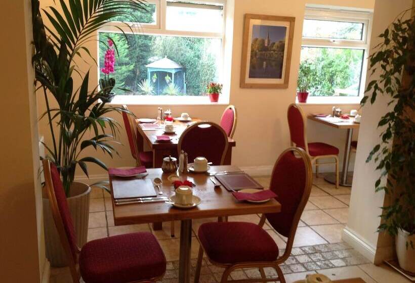 Отель Avonpark House