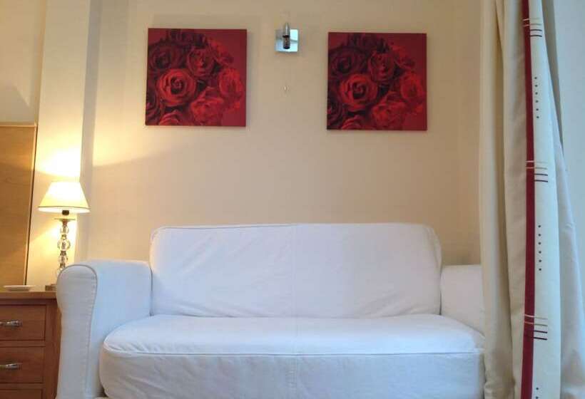 Отель Avonpark House