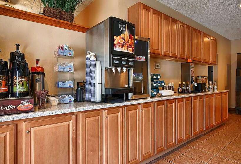 فندق Best Western Pine Springs Inn