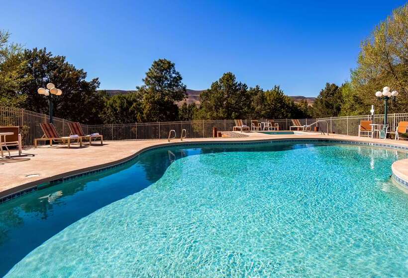 فندق Best Western Pine Springs Inn