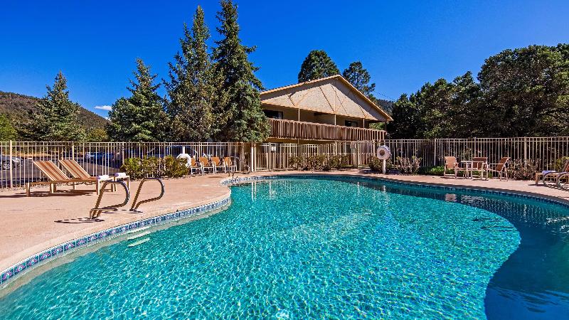 فندق Best Western Pine Springs Inn