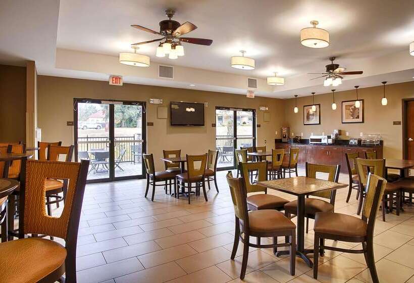 فندق Best Western Plus Desoto Inn & Suites