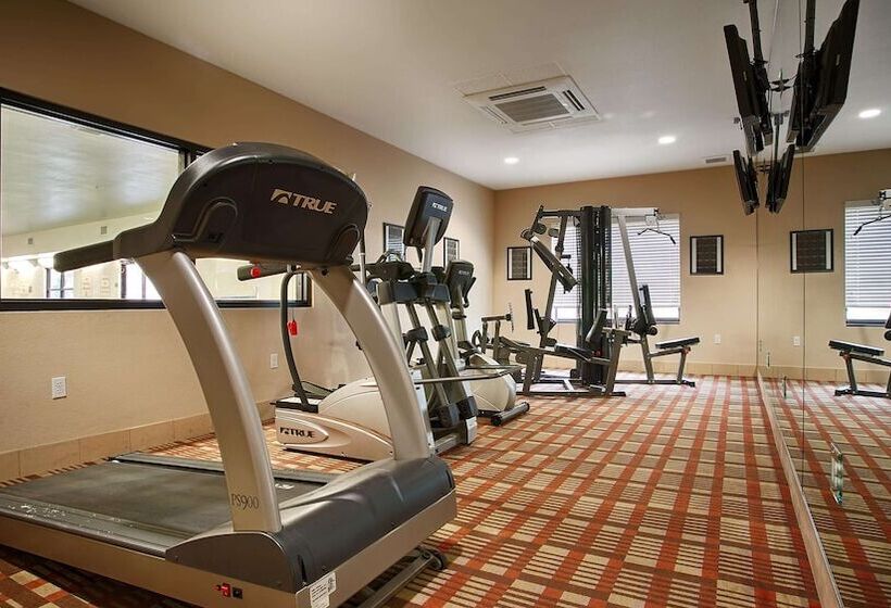 فندق Best Western Plus Desoto Inn & Suites