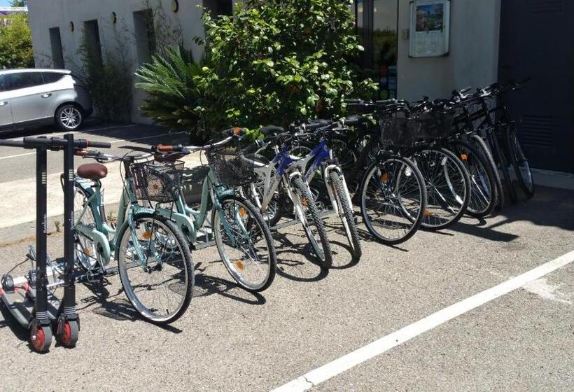 هتل Canal Aigues Mortes