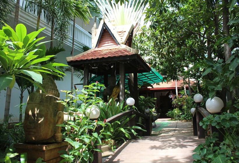 호텔 Central Night