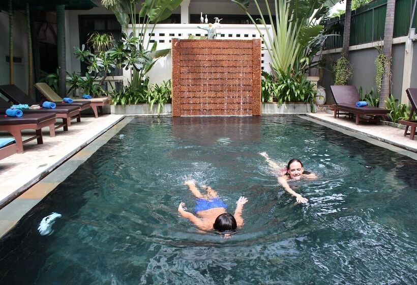 호텔 Central Night