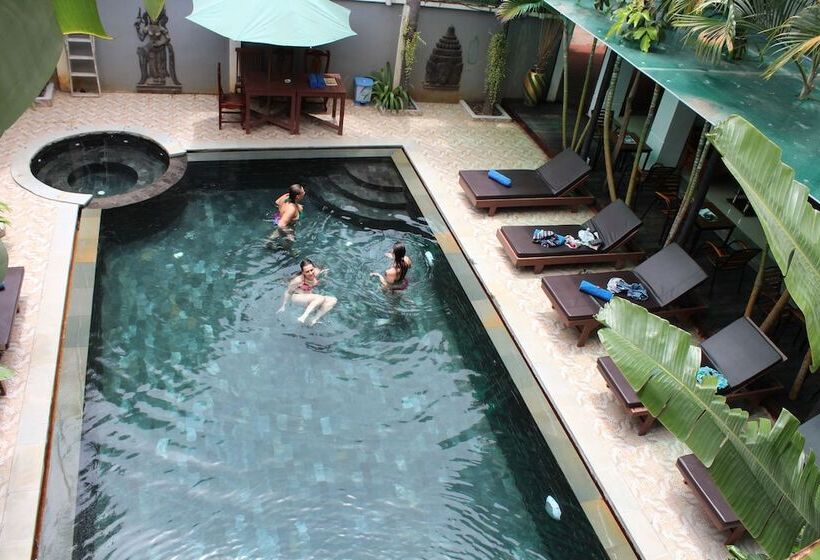 호텔 Central Night