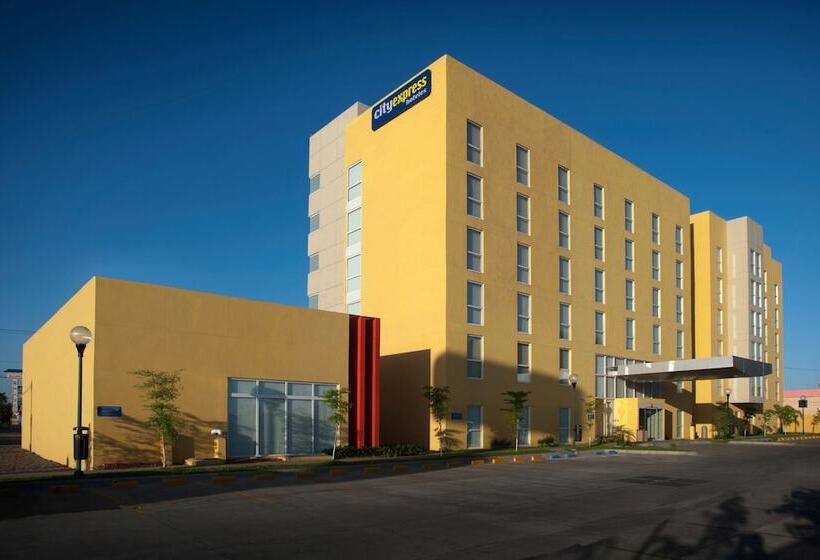 酒店 City Express By Marriott Ciudad Obregon