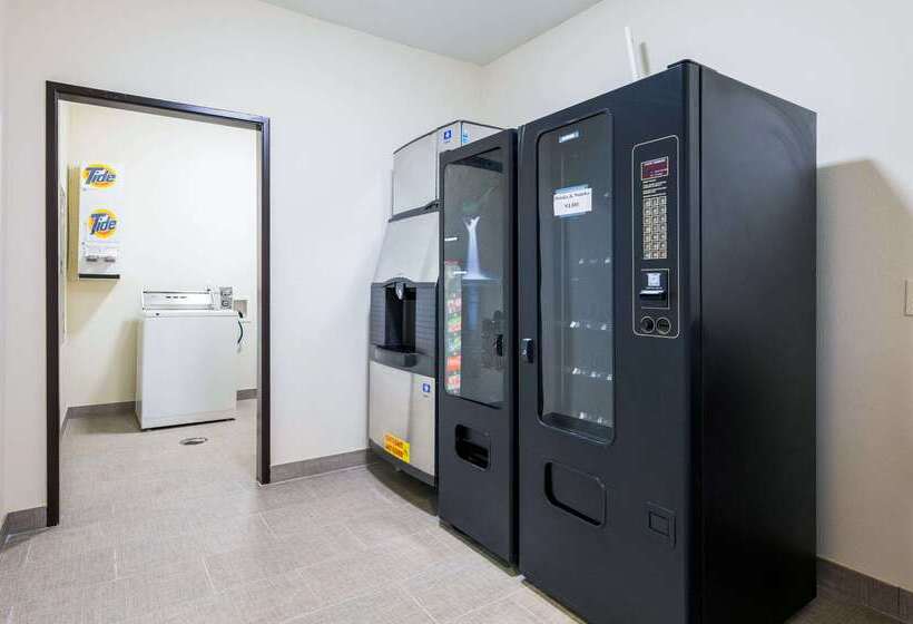 Отель Clarion Pointe Madisonhuntsville