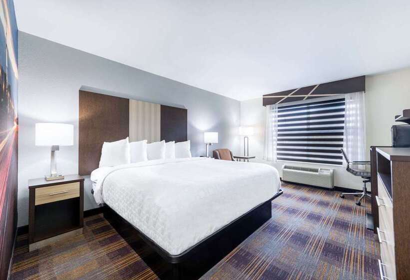 هتل Clarion Pointe Madisonhuntsville