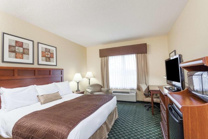 Отель Clarion Pointe Madisonhuntsville