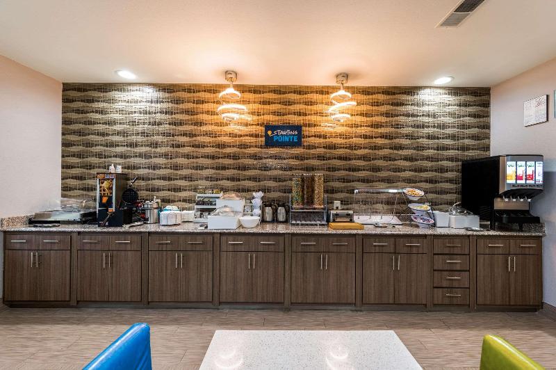 Отель Clarion Pointe Madisonhuntsville