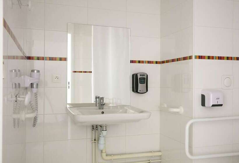 هتل Clermont Estaing