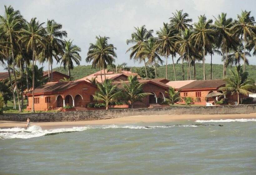 فندق Coconut Grove Beach Resort