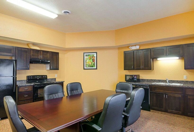 Отель Comfort Inn & Suites Orange   Montpelier