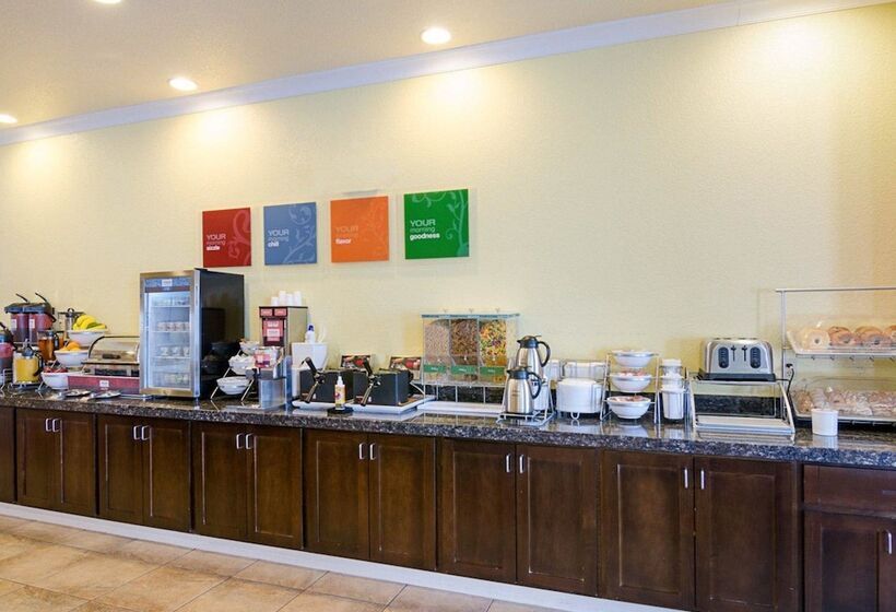 Отель Comfort Inn & Suites Orange   Montpelier