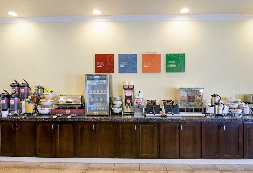 Отель Comfort Inn & Suites Orange   Montpelier