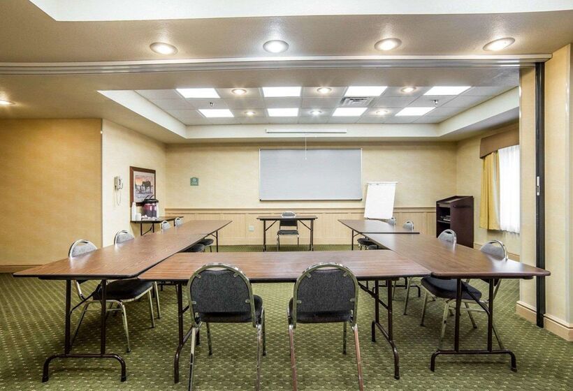 فندق Comfort Inn & Suites