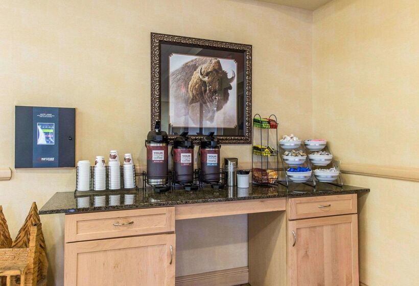 فندق Comfort Inn & Suites