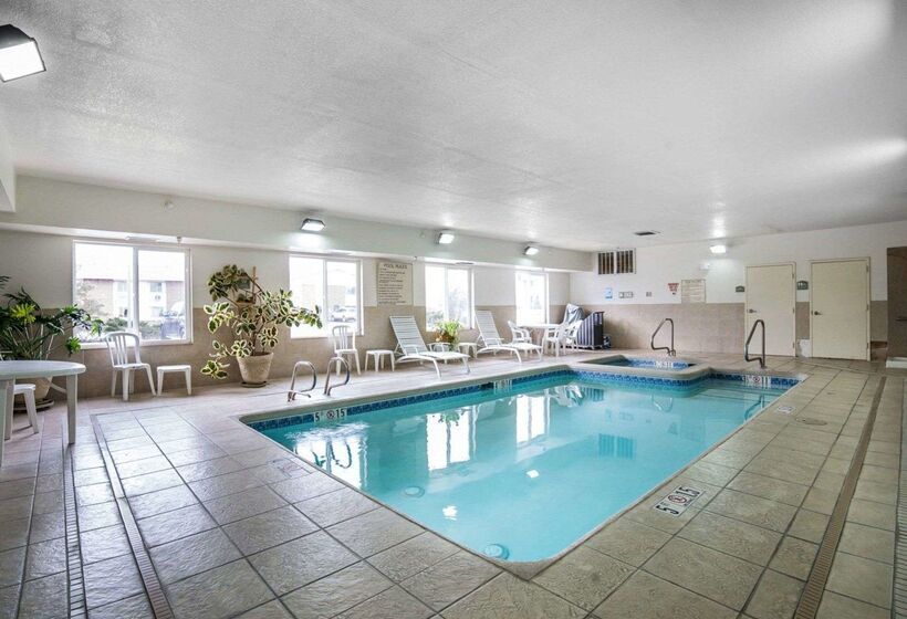 فندق Comfort Inn & Suites