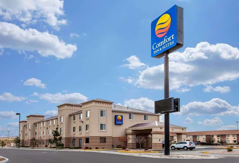 فندق Comfort Inn & Suites