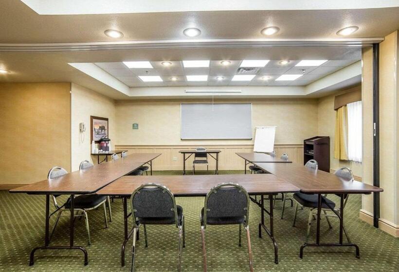 فندق Comfort Inn & Suites