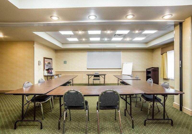 فندق Comfort Inn & Suites