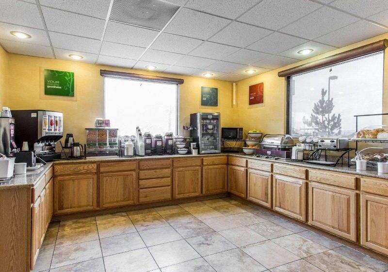 فندق Comfort Inn & Suites