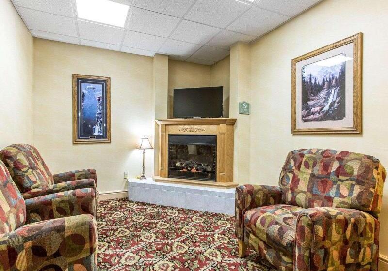 فندق Comfort Inn & Suites