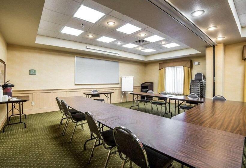 فندق Comfort Inn & Suites