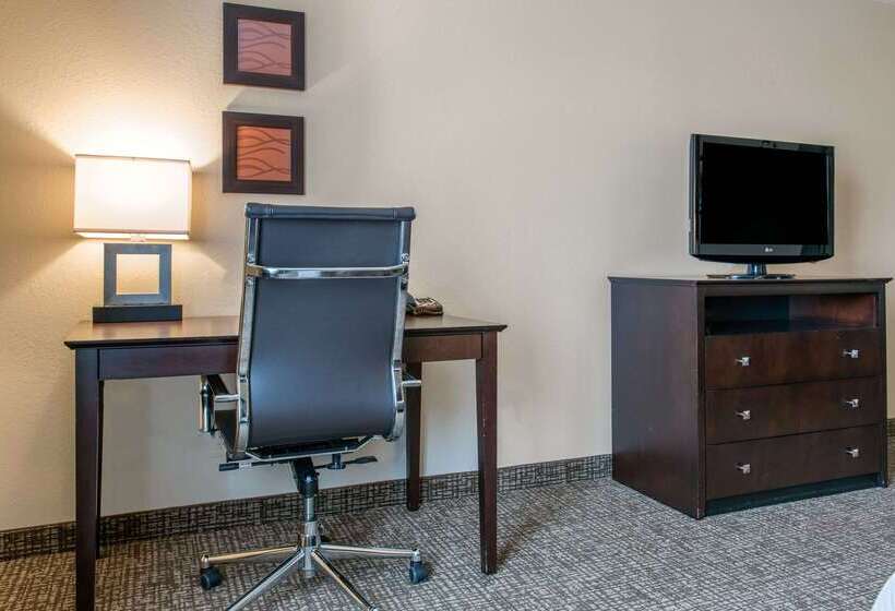 فندق Comfort Inn & Suites Porter Near Indiana Dunes