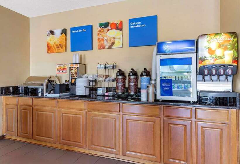 فندق Comfort Inn & Suites