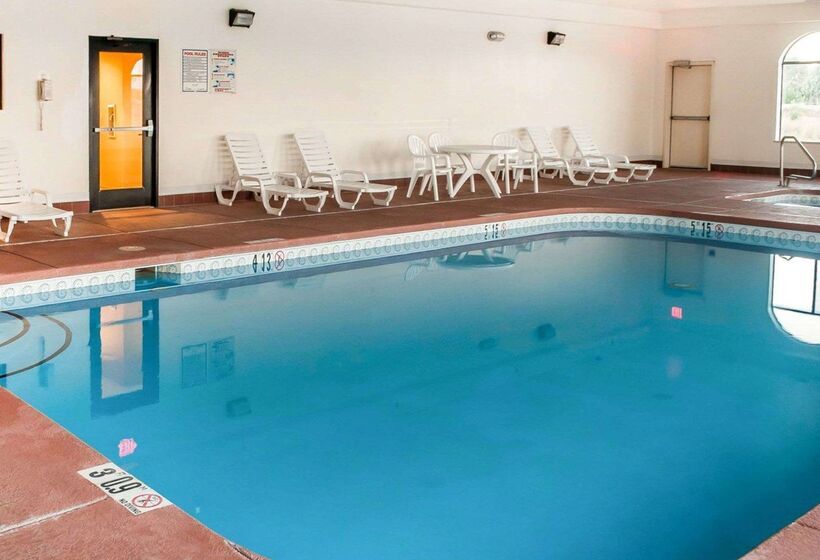 فندق Comfort Inn & Suites