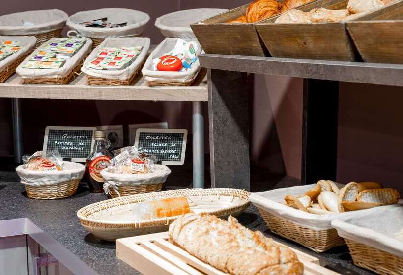 Отель The Originals City, Hôtel Des Arènes, Saintes