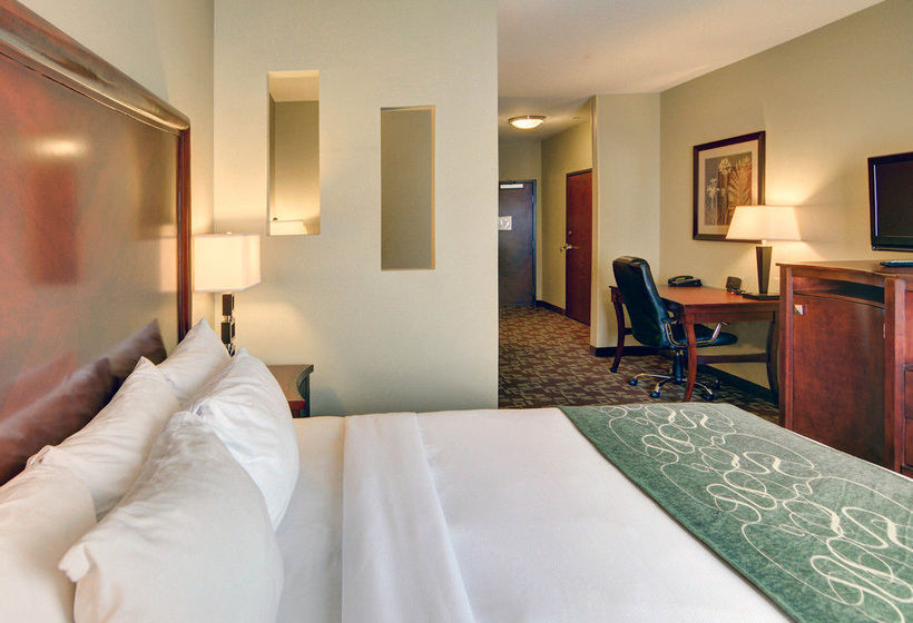 Hotel Comfort Suites Near Northeast Mall